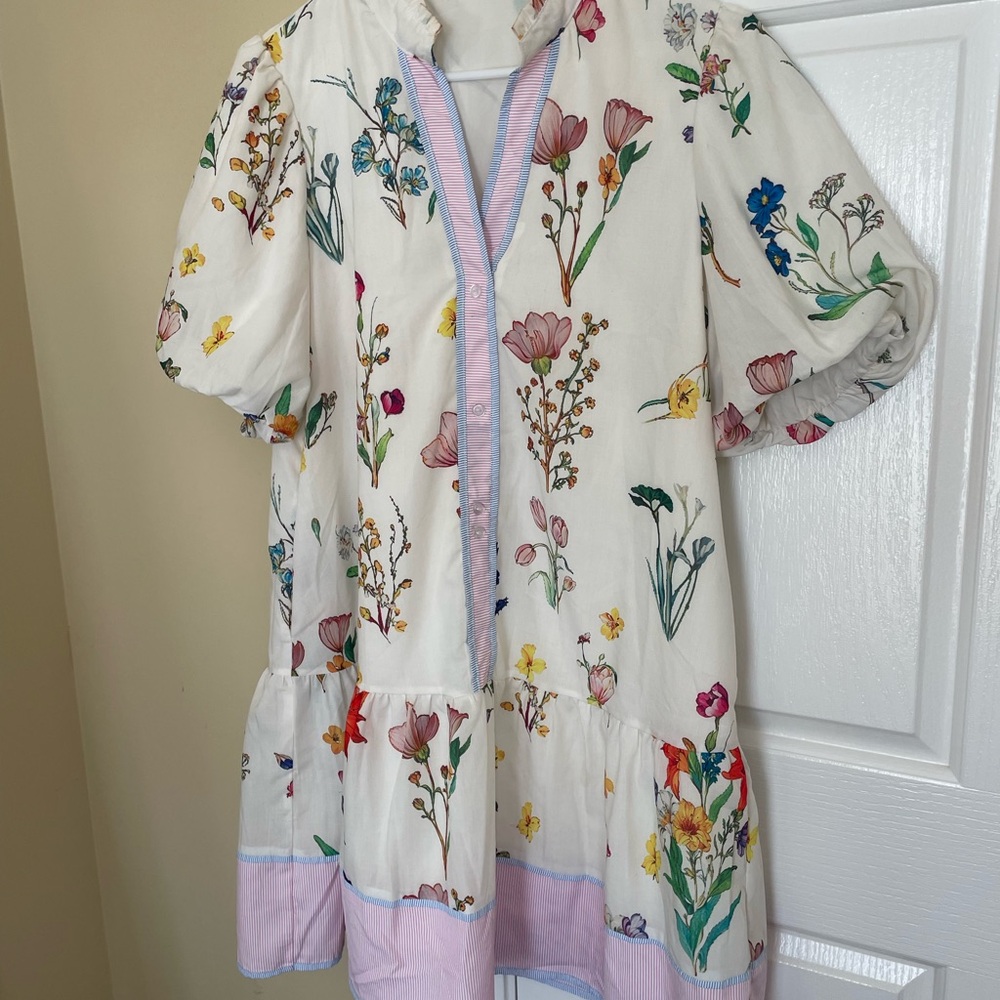 Floral boho puff sleeve dress with pink accents